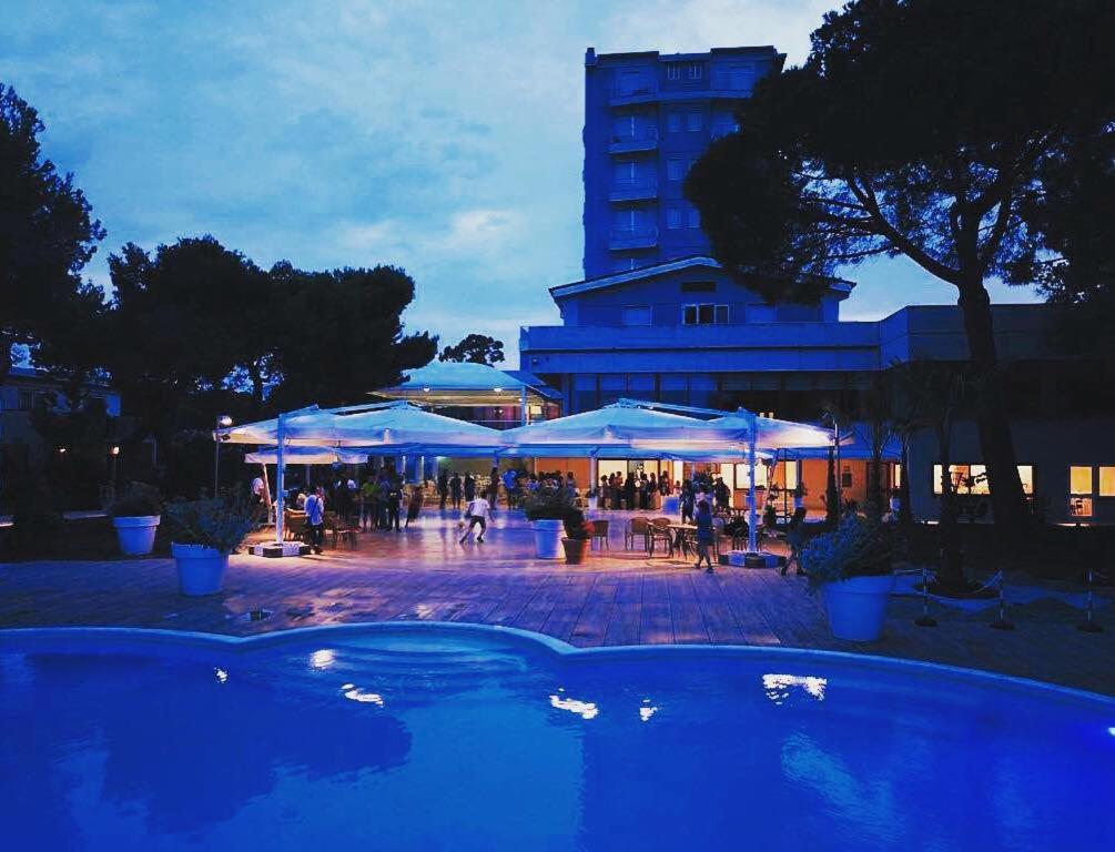 Hotel Perrozzi Vasto Εξωτερικό φωτογραφία